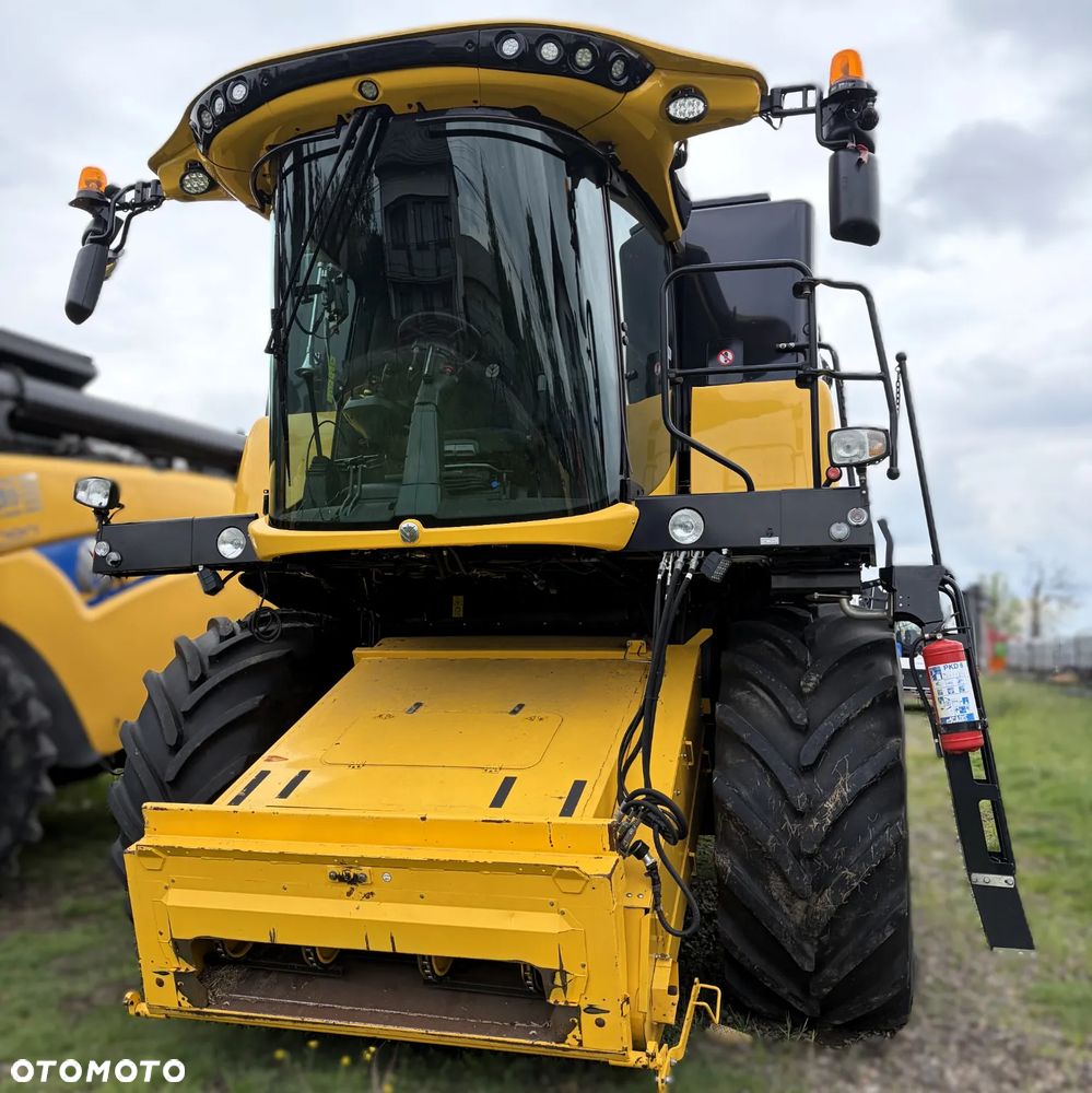 New Holland CH7.70 - 2