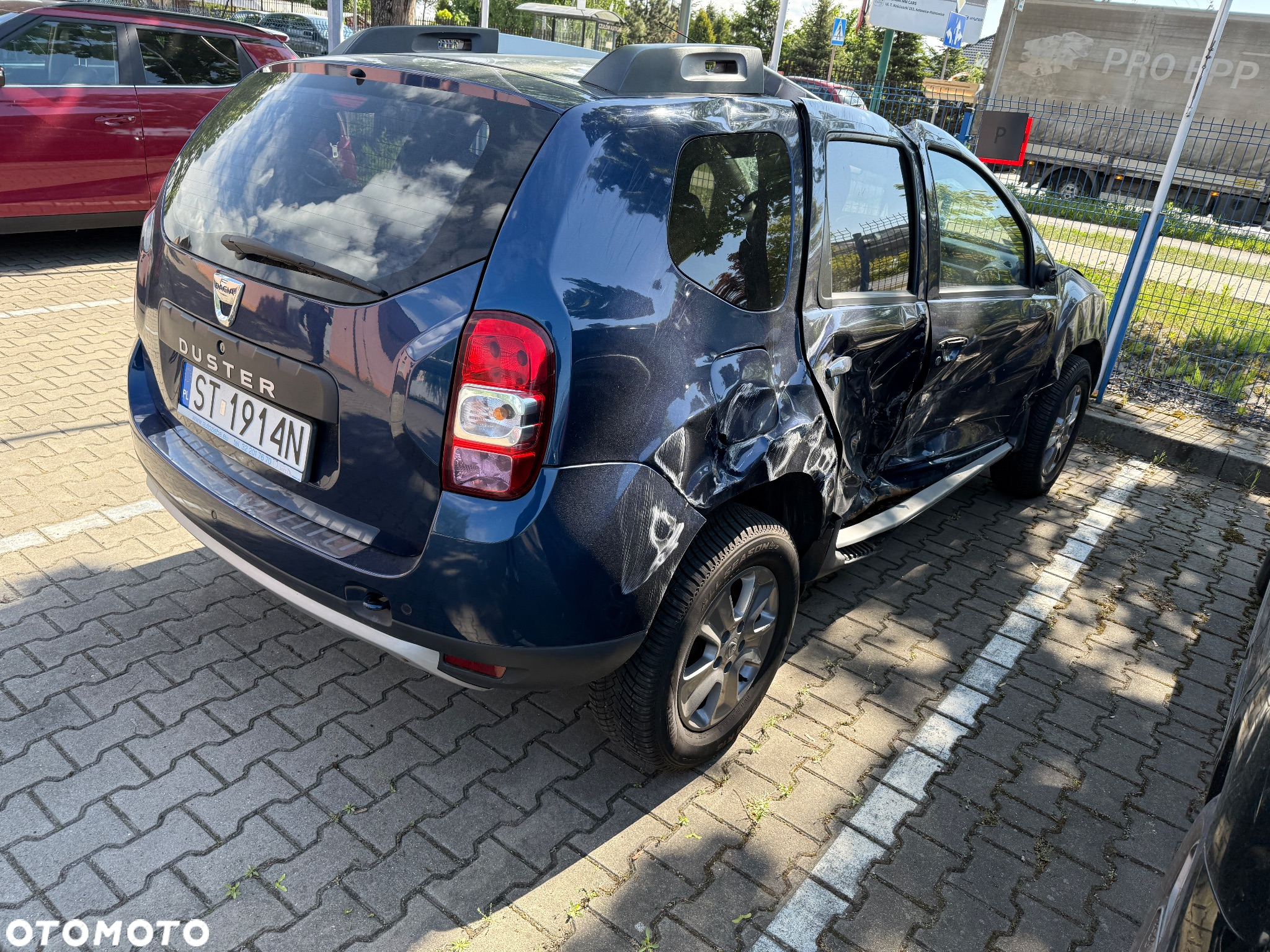 Dacia Duster 1.6 SCe Laureate S&S - 6