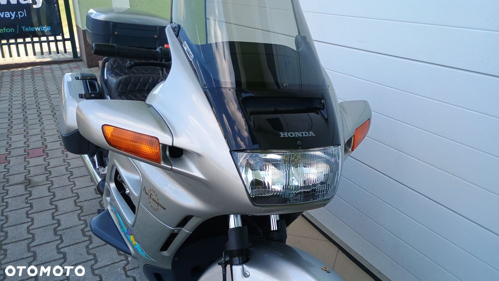 Honda ST - 23