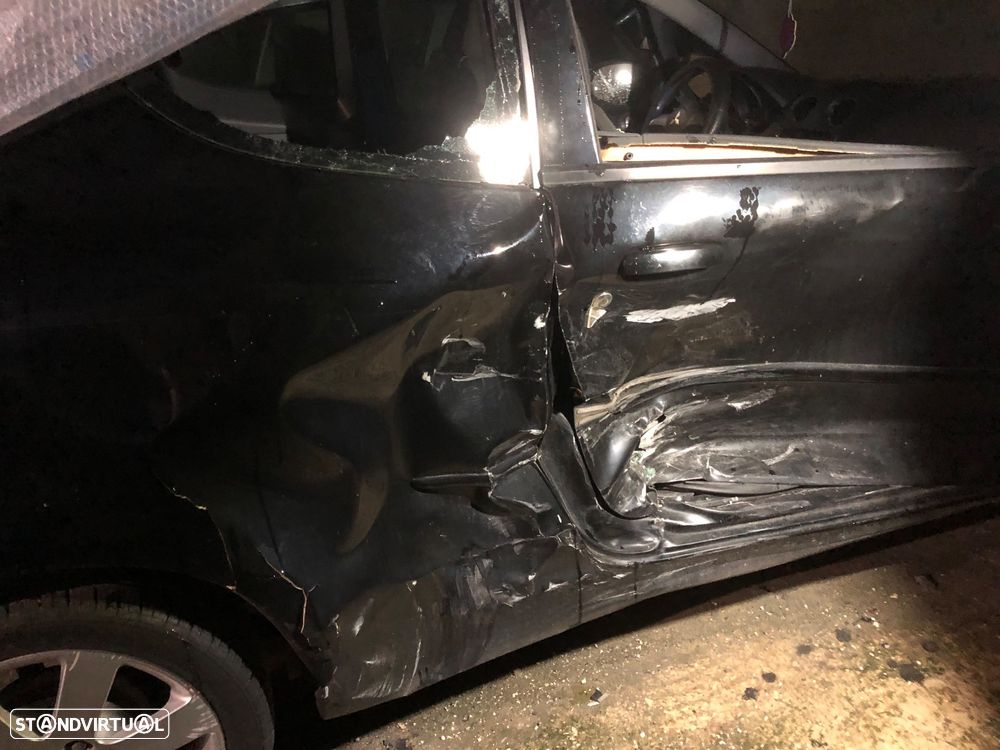 Mitsubishi Colt CZ3 1.1 Invite - 28