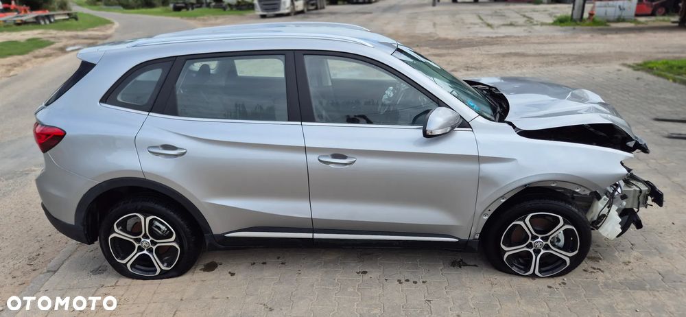 MG ZS Hybrid+ - 4