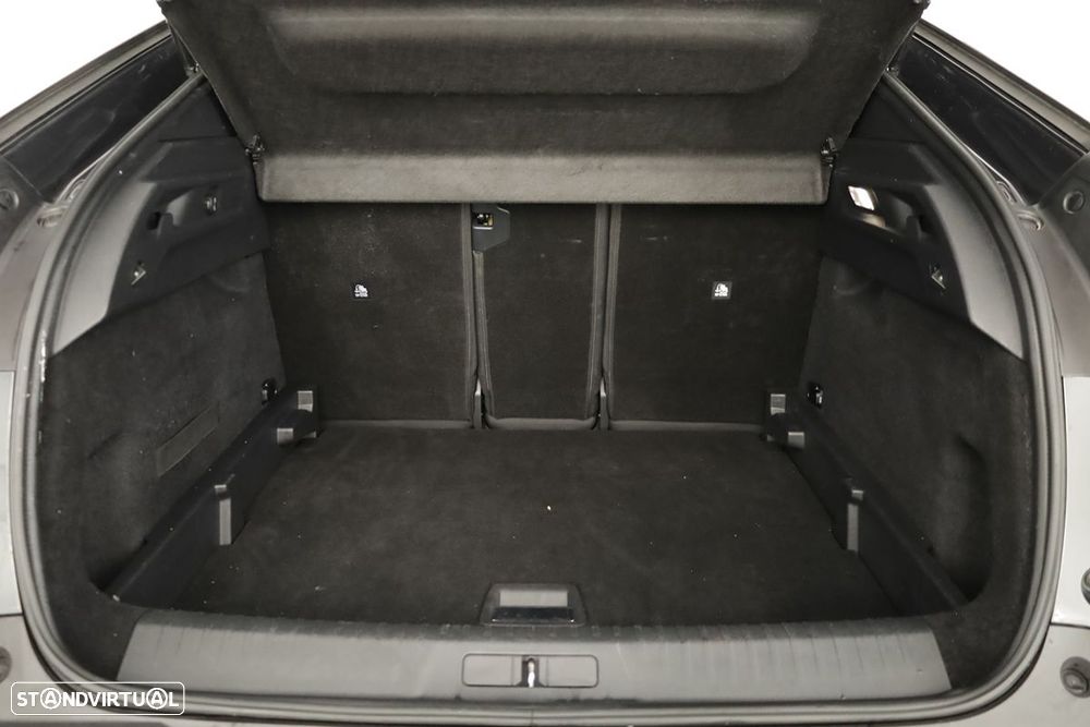 Peugeot 3008 1.2 Hybrid Allure e-DCS6 - 23