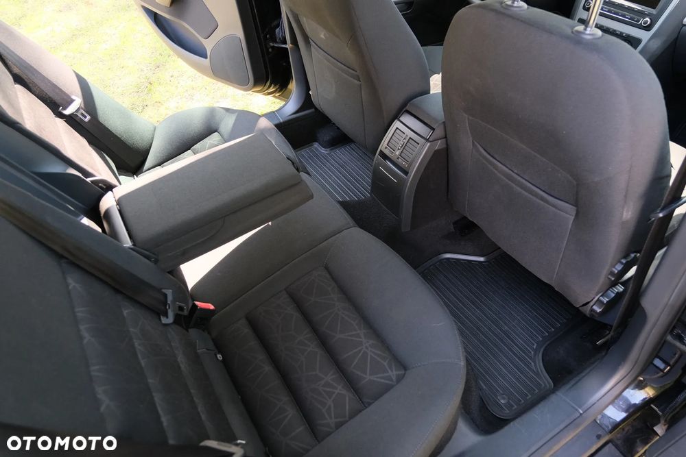 Skoda Octavia 1.4 TSI Family Plus - 12