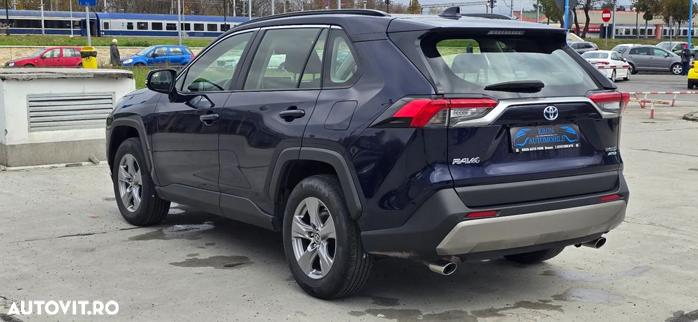 Toyota RAV4 - 4