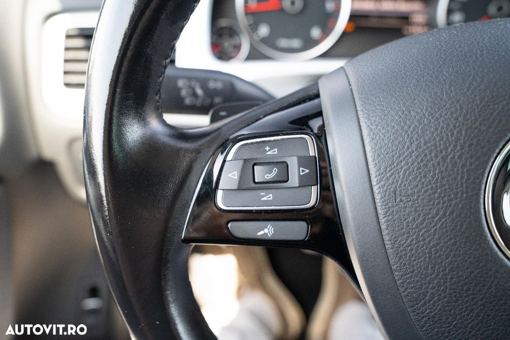 Volkswagen Touareg - 24