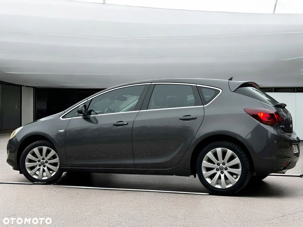 Opel Astra 1.4 T Cosmo - 13