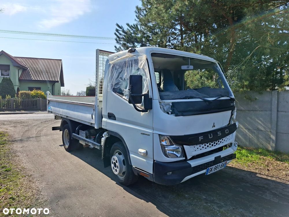 Mitsubishi Fuso Canter - 1