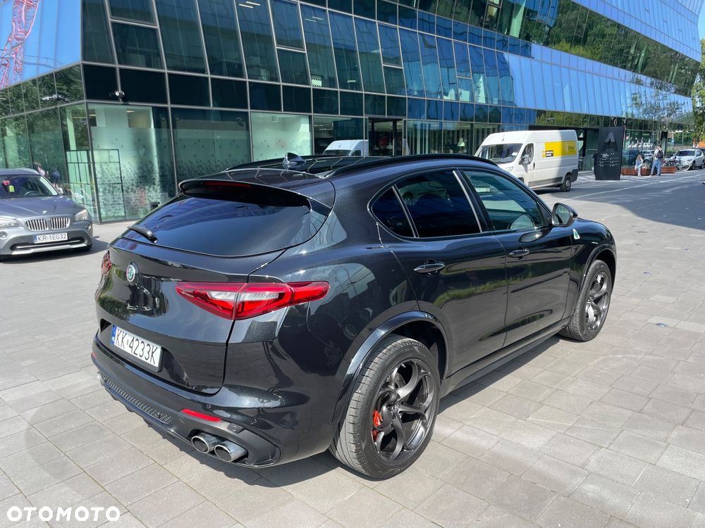 Alfa Romeo Stelvio V6 2.9 Bi-Turbo AT8-Q4 Quadrifoglio - 8