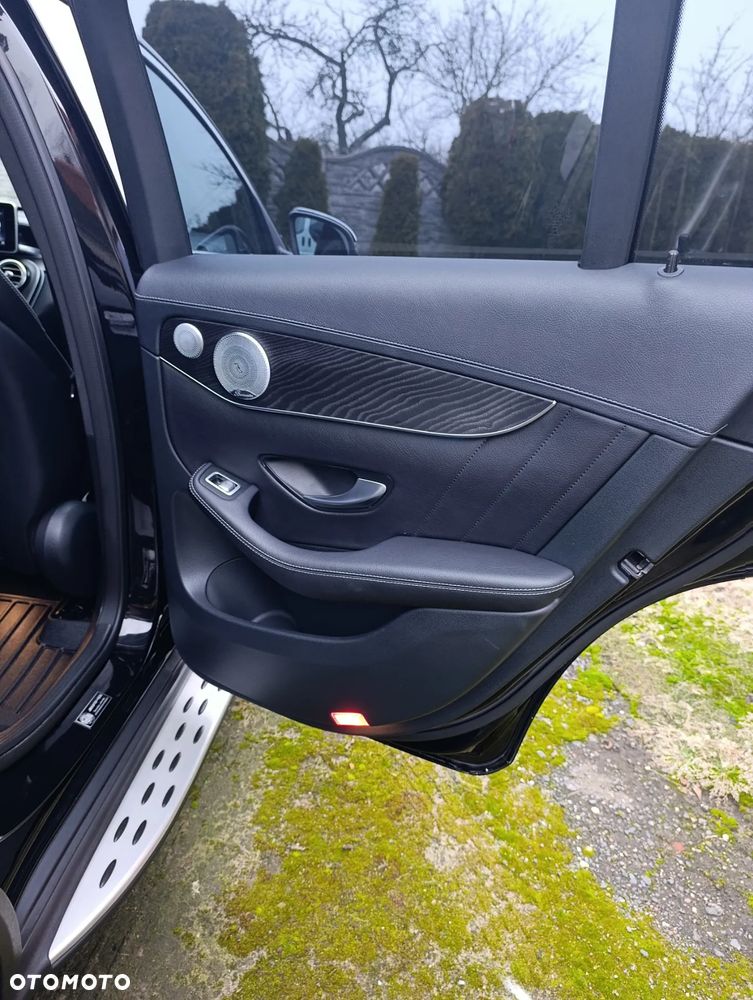 Mercedes-Benz GLC - 30