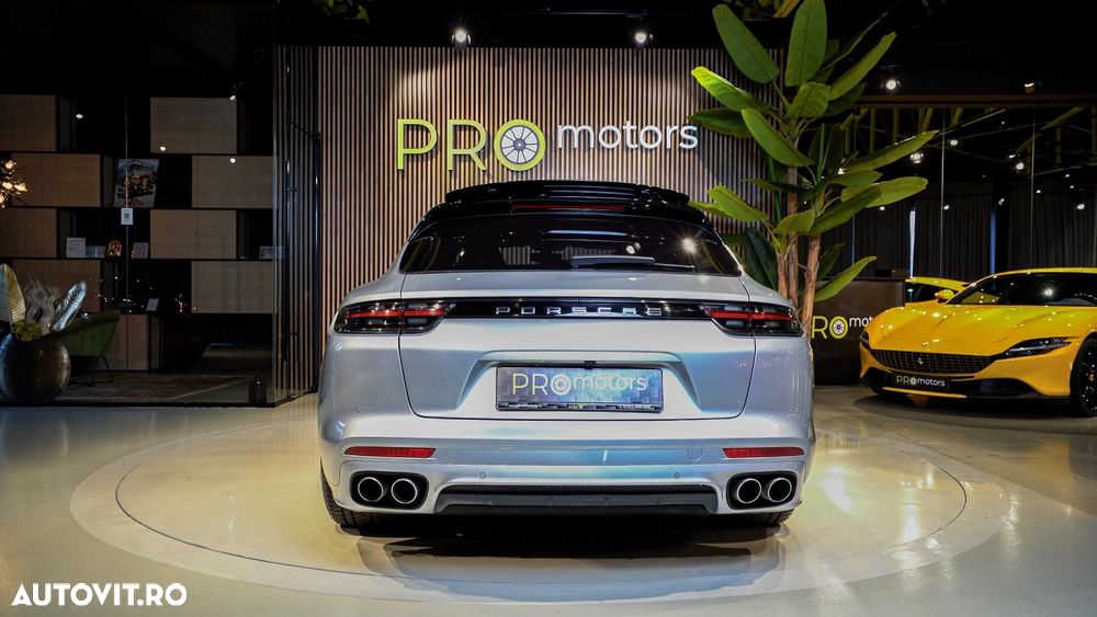 Porsche Panamera - 8
