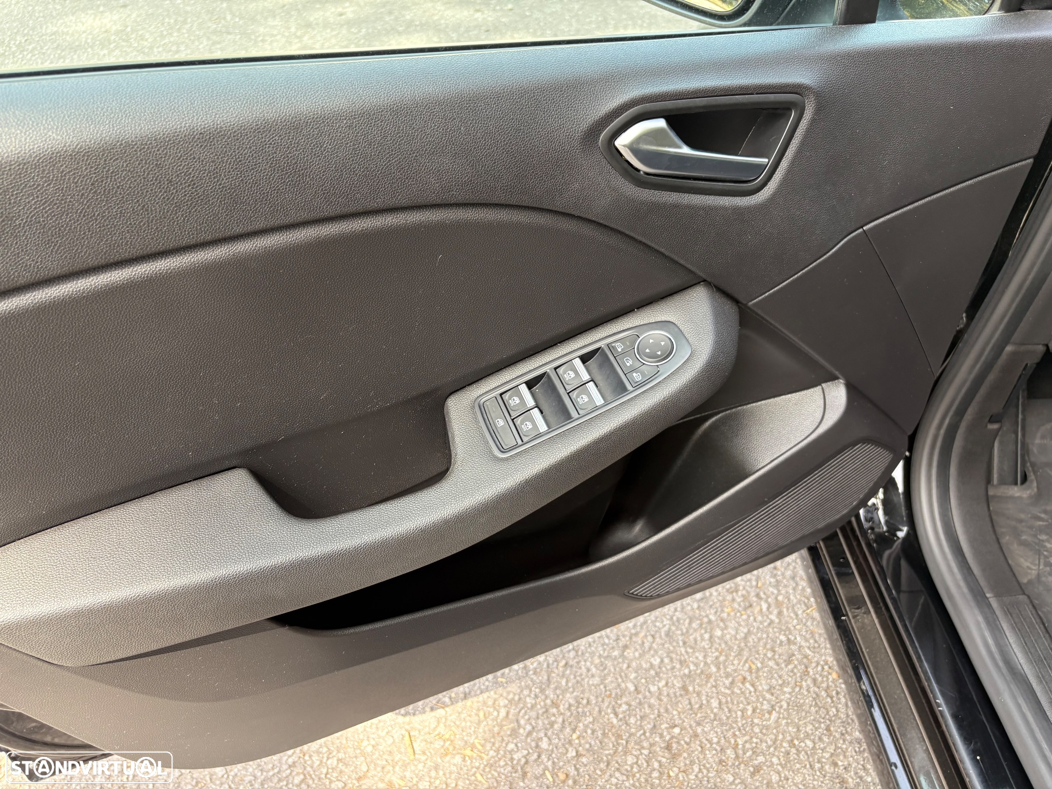 Renault Clio 1.6 E-Tech Exclusive - 6