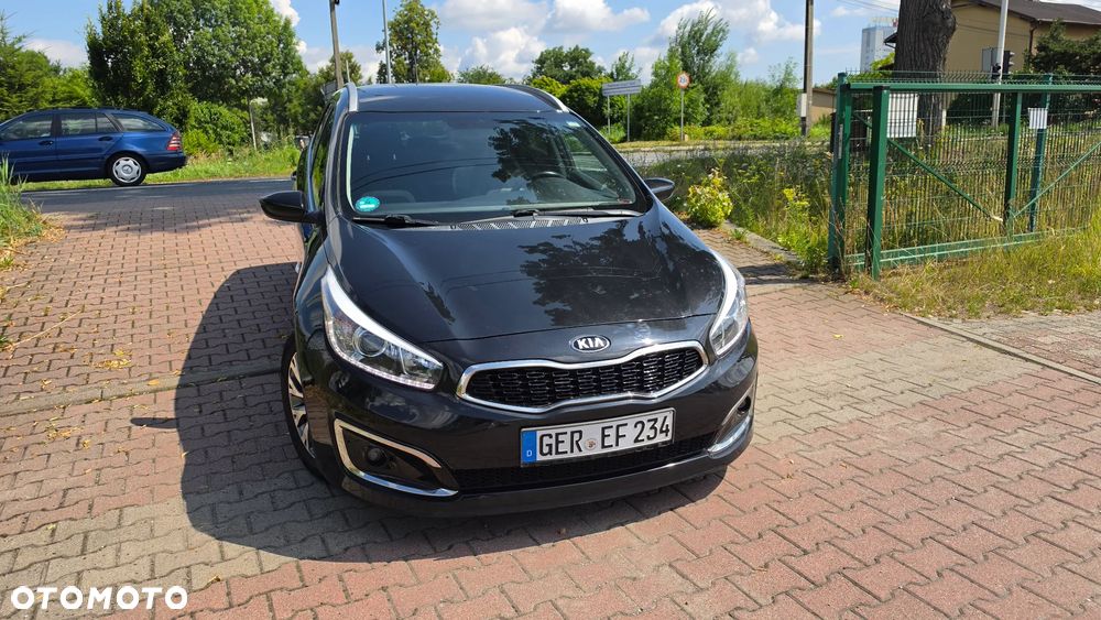 Kia Ceed 1.6 GDI Dream Team Edition - 33