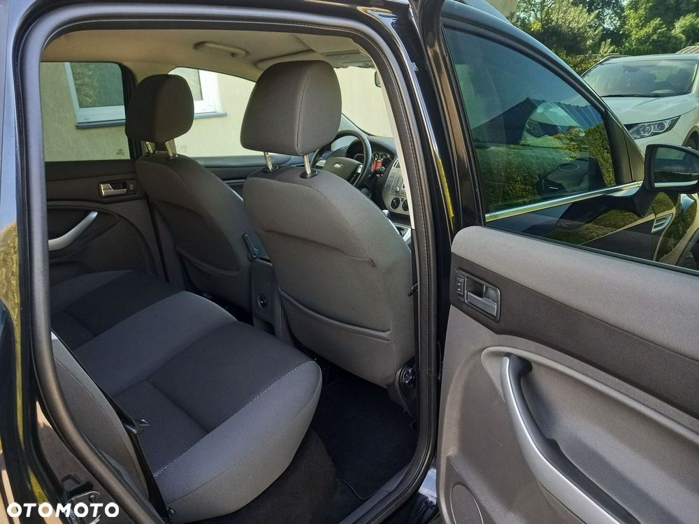 Ford Kuga 2.0 TDCi FWD Titanium - 22