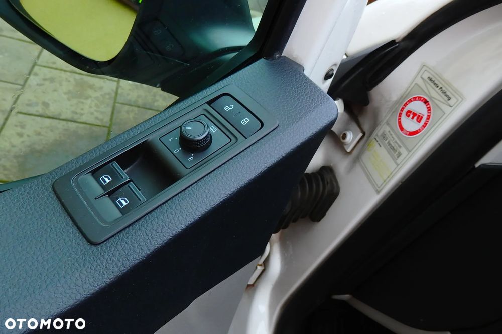 Volkswagen Transporter - 16