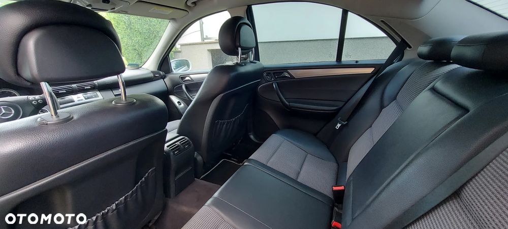 Mercedes-Benz Klasa C 200 Kompressor Sport Edition - 3