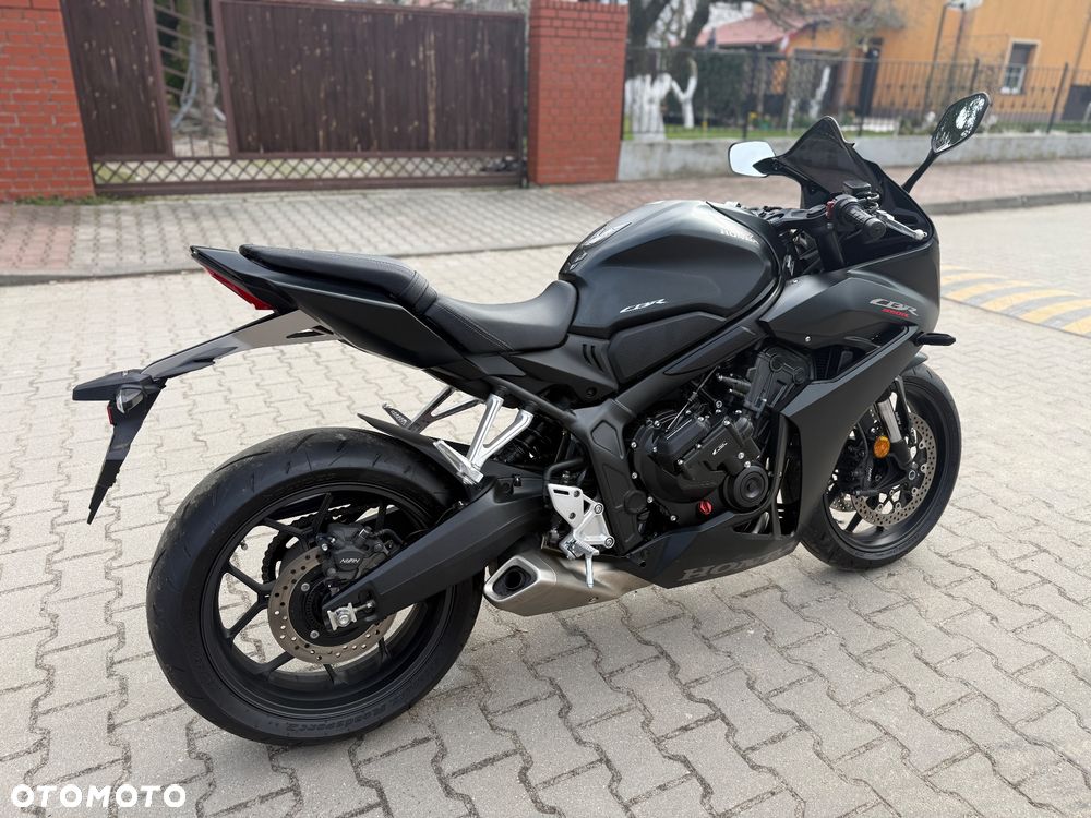 Honda CBR - 11