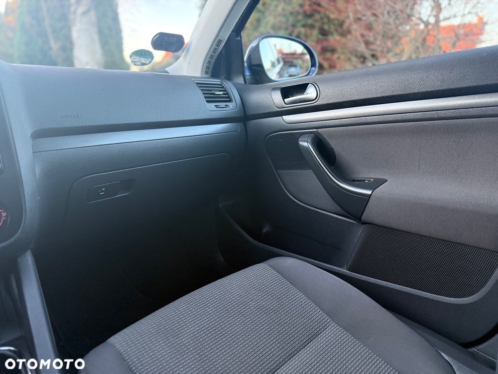 Volkswagen Golf 1.9 TDI DPF Trendline BlueMotion - 14