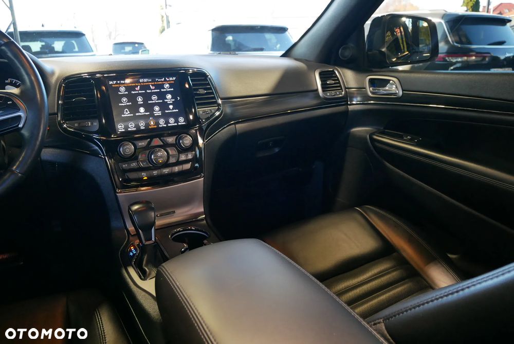 Jeep Grand Cherokee - 20