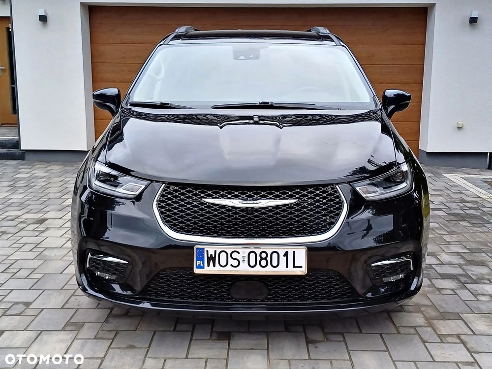 Chrysler Pacifica - 2