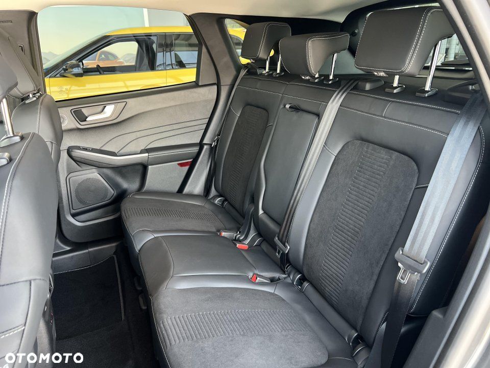 Ford Kuga - 8
