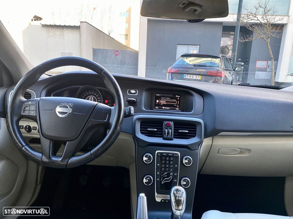 Volvo V40 1.6 D2 Momentum - 16