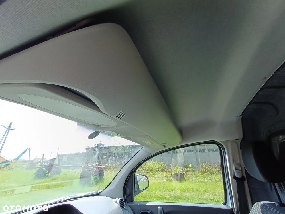 Renault Kangoo wersja MAXI LONG 1.5 diesel 90kM 2016 rok WEBASTO, NIEWIELKI PRZEBIEG-160tyś. SPRAWNY 100% ZAREJESTROWANY!!! - 36