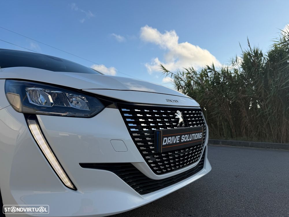 Peugeot e-208 Allure Pack - 16