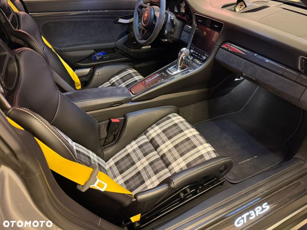 Porsche 911 - 22