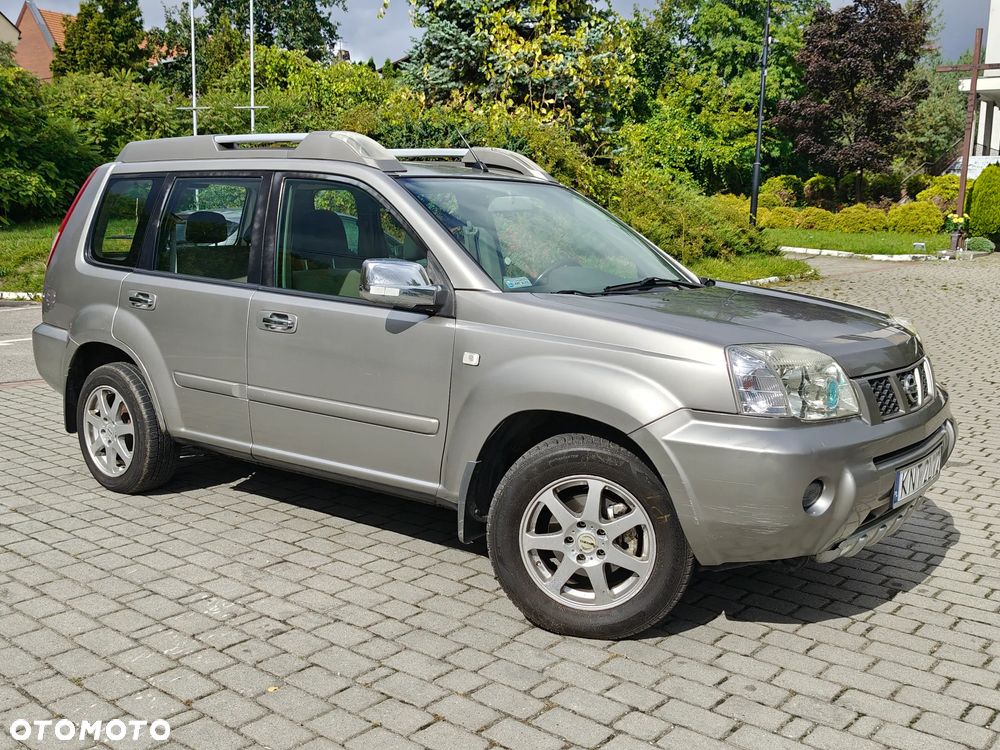 Nissan X-Trail 2.0 4x4 Comfort - 23