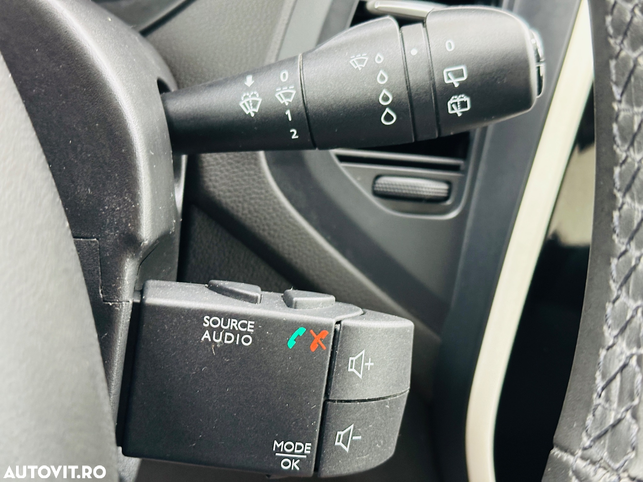 Renault Captur - 36