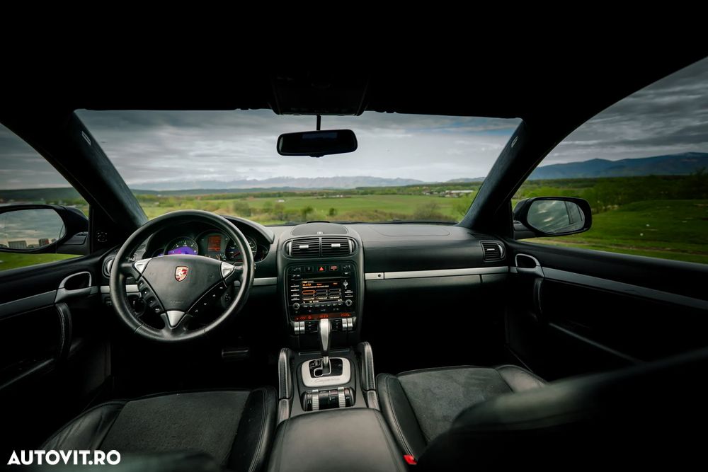 Porsche Cayenne - 7