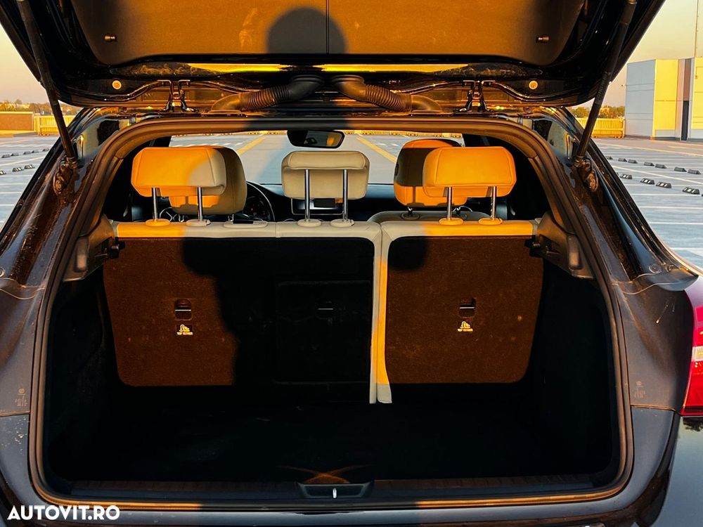 Mercedes-Benz GLA - 7