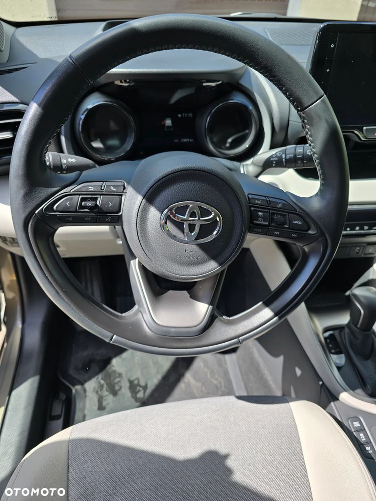 Toyota Yaris - 10