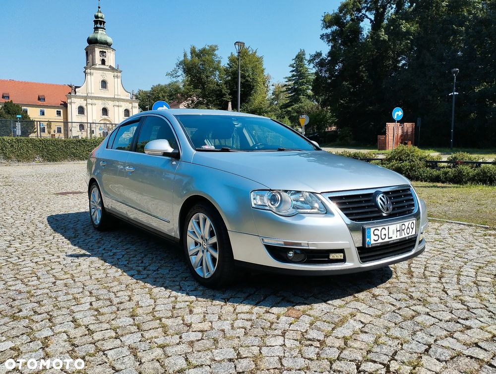 Volkswagen Passat 2.0 TDI DSG Highline - 18