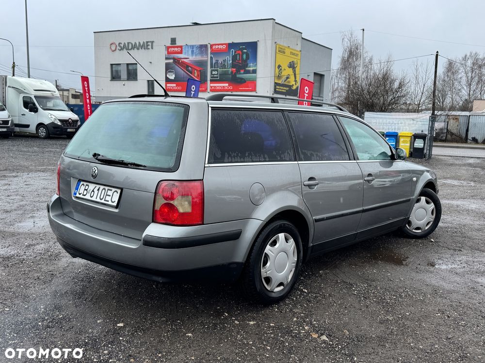 Volkswagen Passat 1.9 TDI Highline - 2