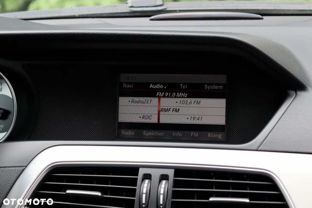 Mercedes-Benz Klasa C 180 BlueEFFICIENCY 7G-TRONIC Avantgarde - 23