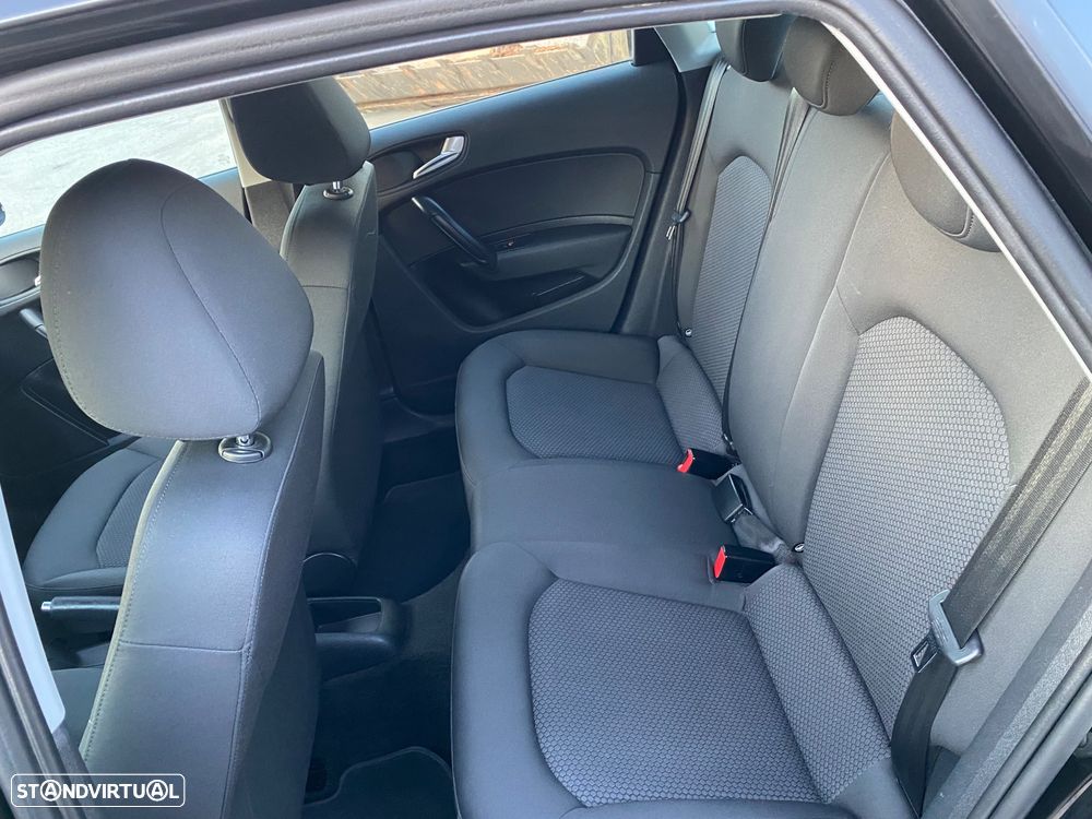 Audi A1 Sportback 1.0 TFSI ultra design - 9