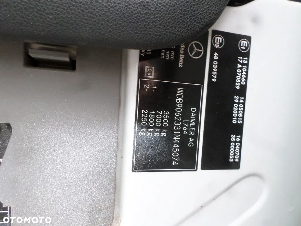 Mercedes-Benz Sprinter - 8