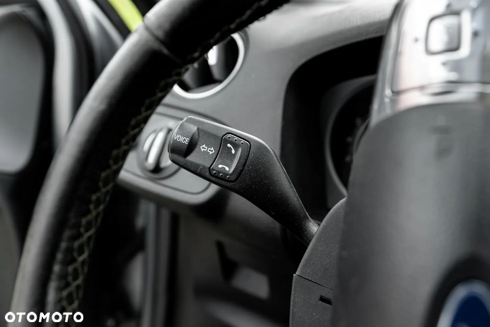 Ford S-Max 2.0 Trend - 29