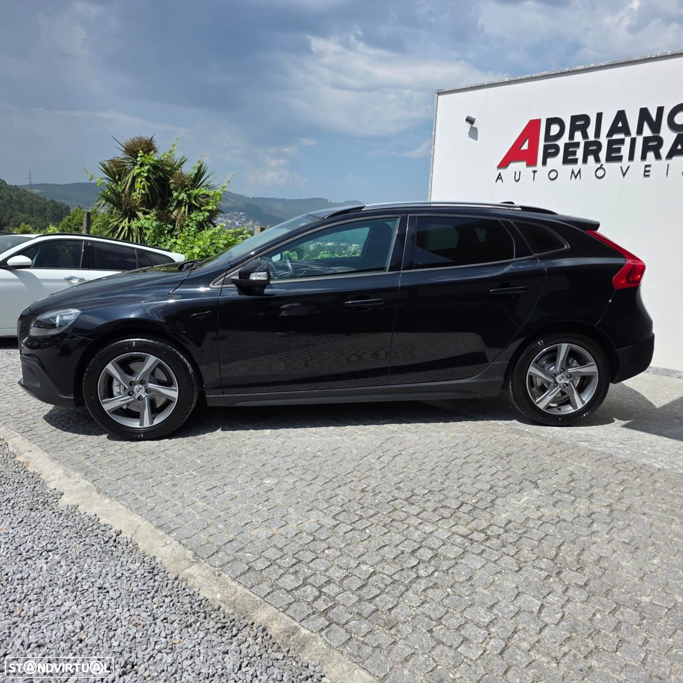 Volvo V40 Cross Country 2.0 D2 - 11