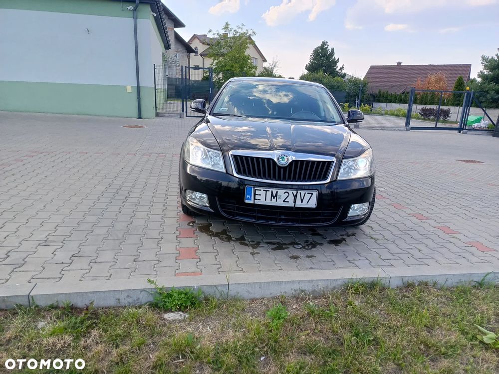 Skoda Octavia 1.6 Ambiente - 1