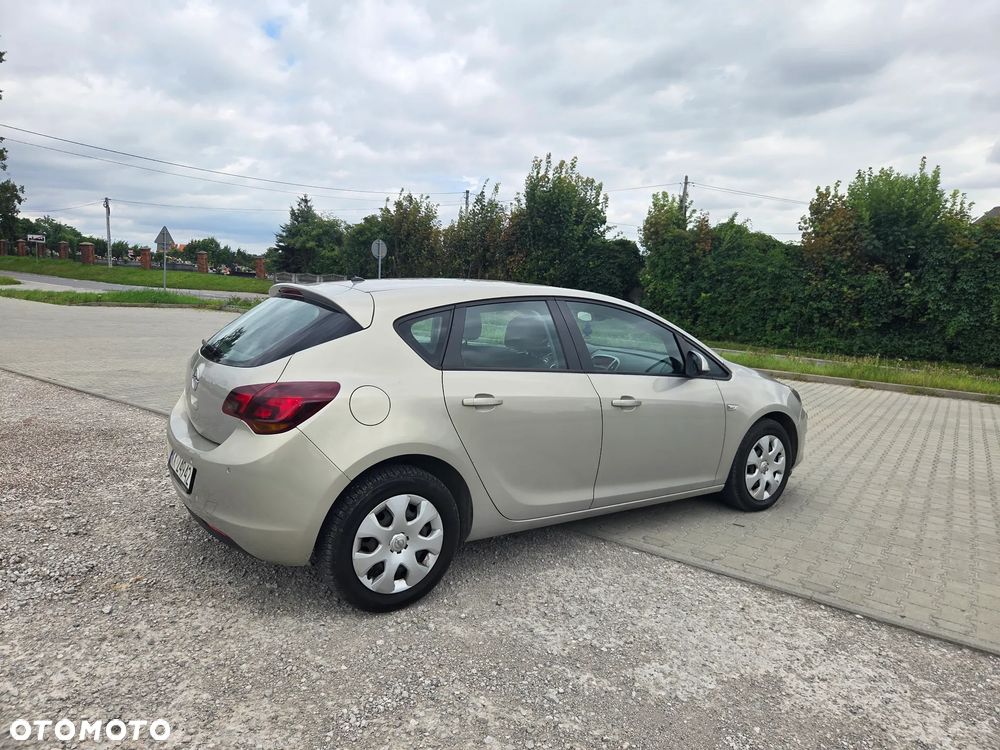 Opel Astra - 5