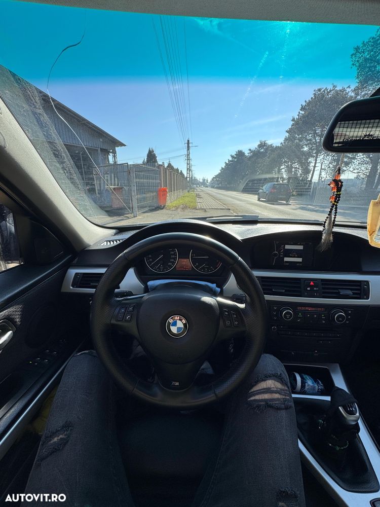 BMW Seria 3 320d DPF Edition Sport - 9