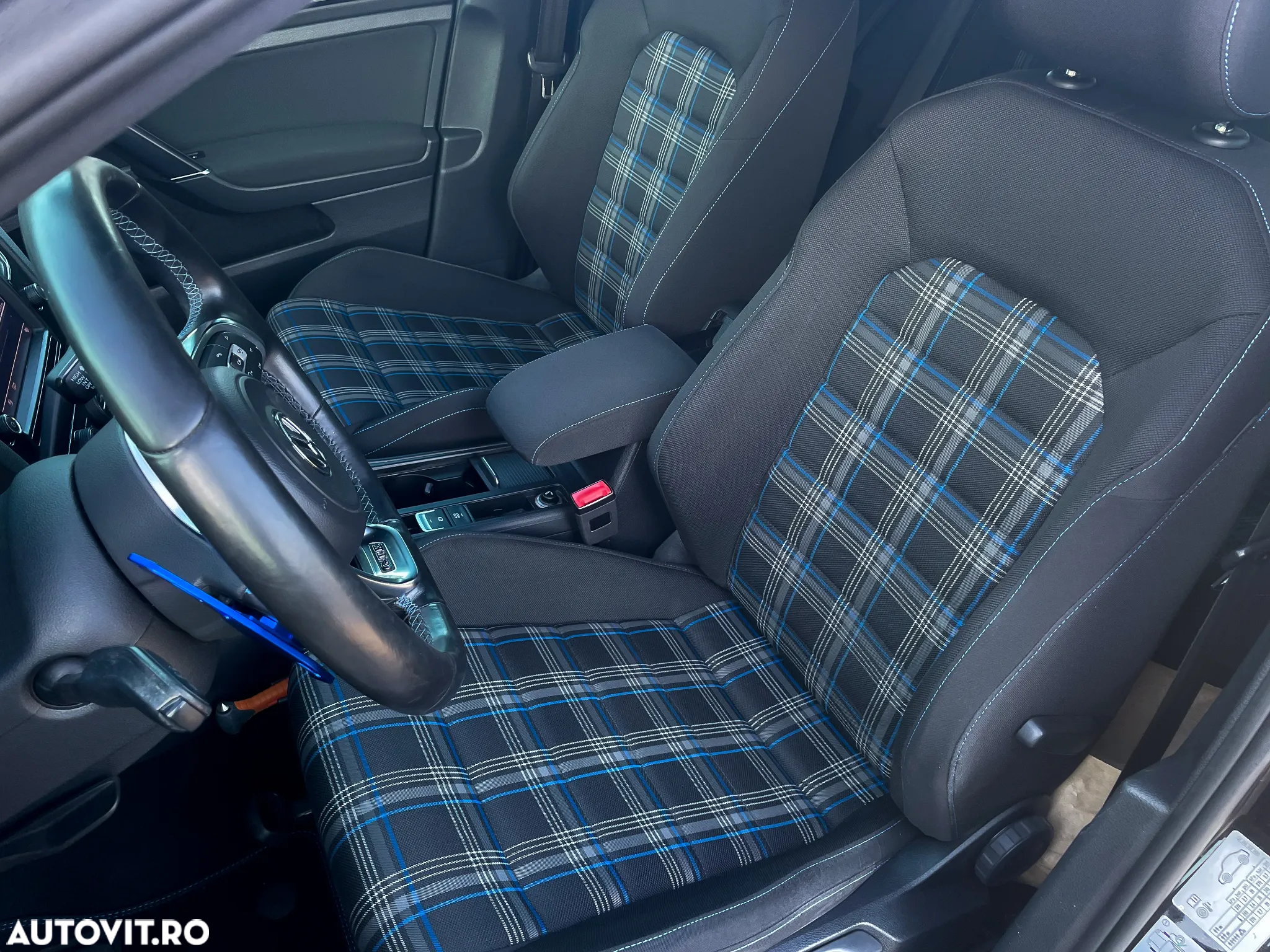Volkswagen Golf GTE - 7