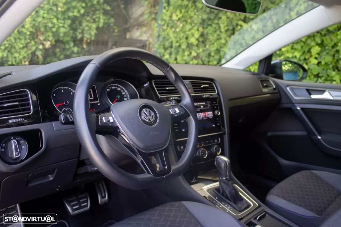 VW Golf 1.6 TDI Confortline DSG - 11