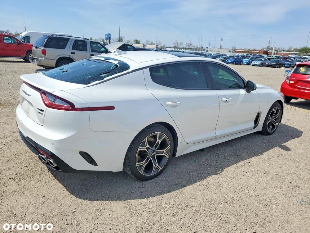 Kia Stinger 2.0 T-GDI GT Line - 3