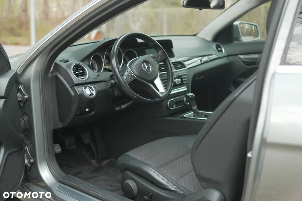 Mercedes-Benz Klasa C 220 CDI BlueEff - 8
