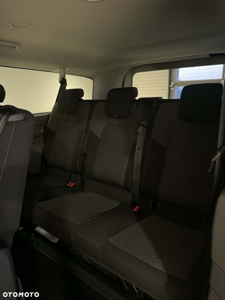 Volkswagen Caravelle - 18