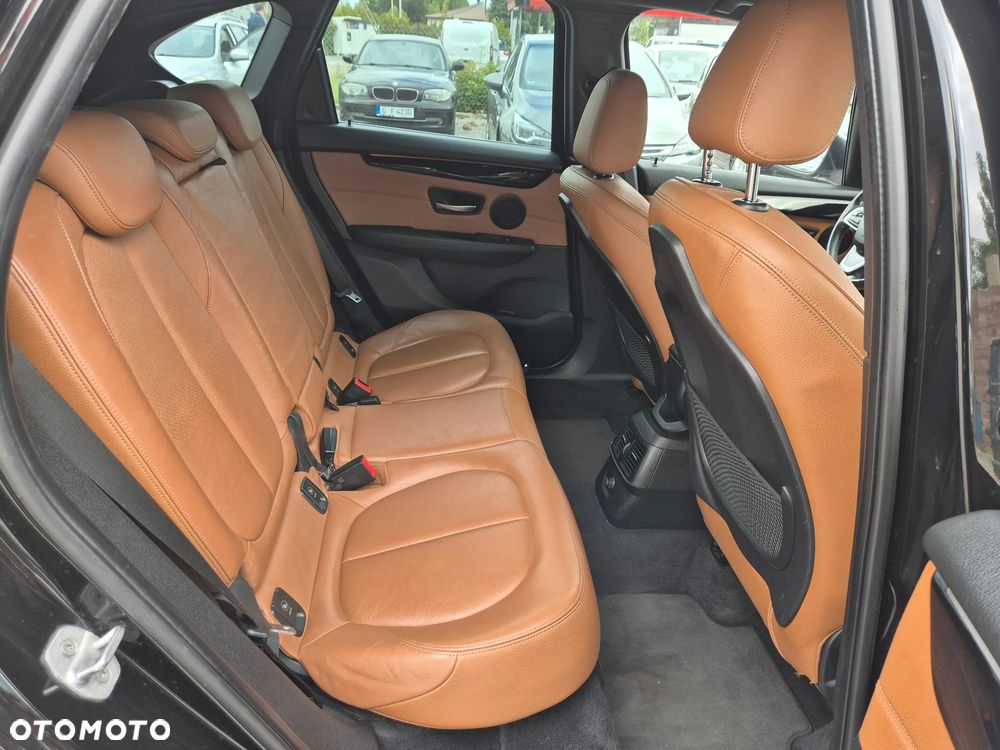 BMW Seria 2 216d Sport Line - 28