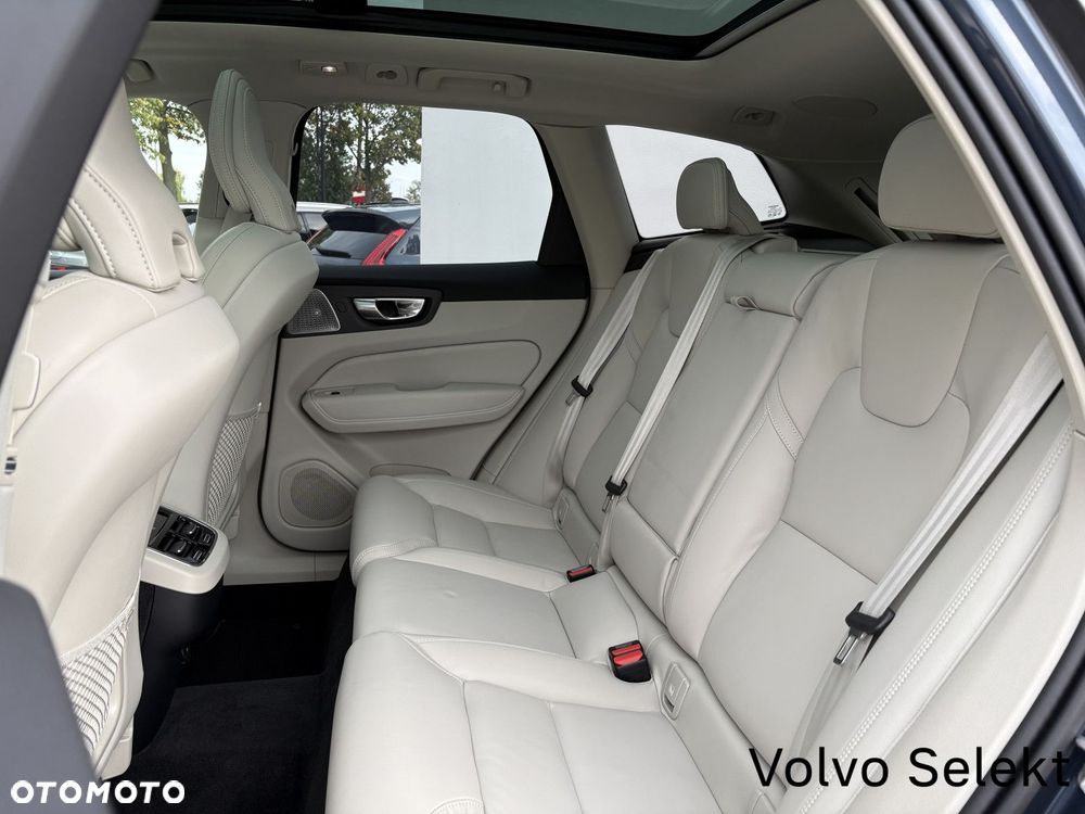 Volvo XC 60 - 24